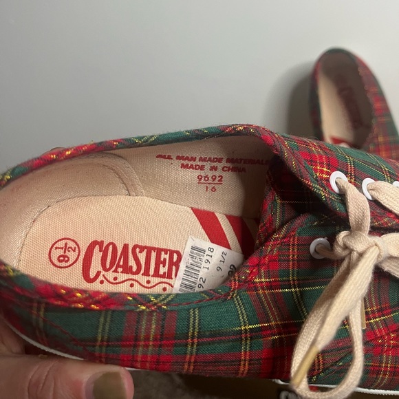 Vintage Plaid Sneakers - Picture 2 of 3